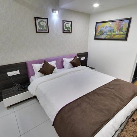 Hotel Best Velly Gandhinagar Ngoại thất bức ảnh