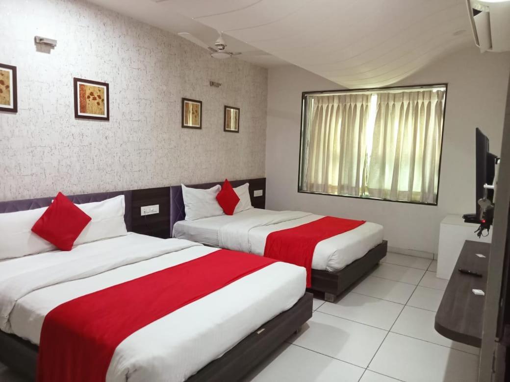 Hotel Best Velly Gandhinagar Ngoại thất bức ảnh