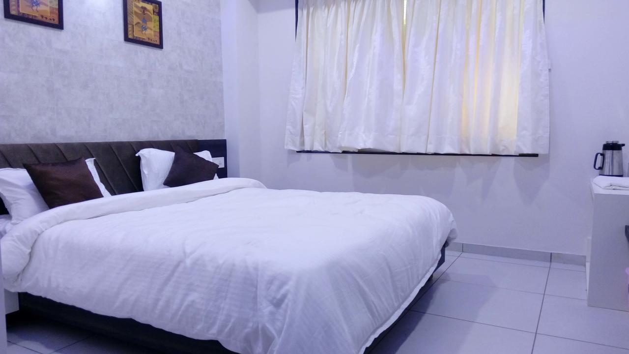 Hotel Best Velly Gandhinagar Ngoại thất bức ảnh